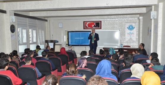 Başkanı Polat öğrencilerle tecrübelerini paylaştı