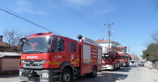 Suriyeli ailenin kaldığı ev yandı