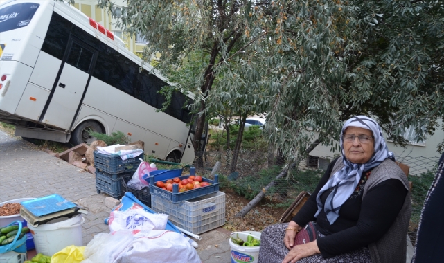 Aksaray'da devrilen öğrenci servisinin sürücüsü öldü