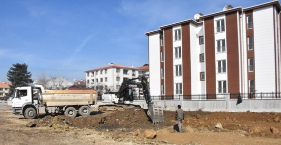 Rıhtım caddesinde hazırlıklar başladı