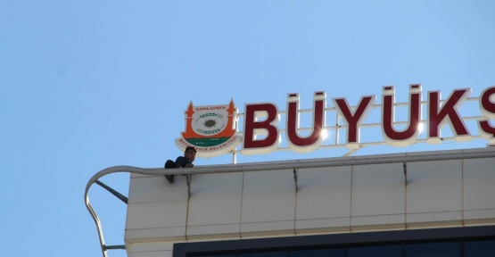 Şanlıurfa Büyükşehir Belediyesinde intihar girişimi