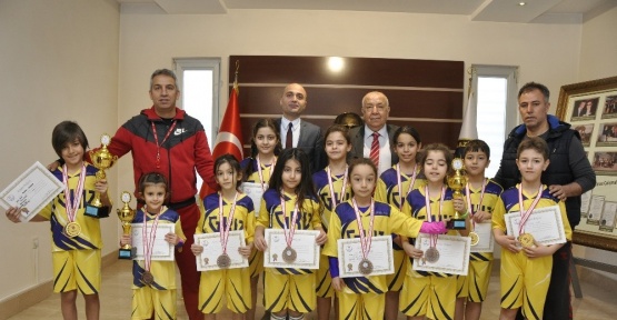 GKV’li minik sporculardan jimnastikte 3 kupa 13 madalya