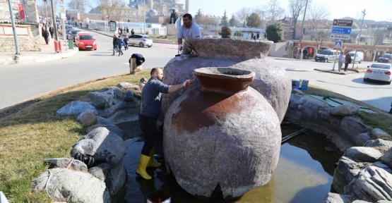 Edirne’de süs havuzlarına bahar temizliği