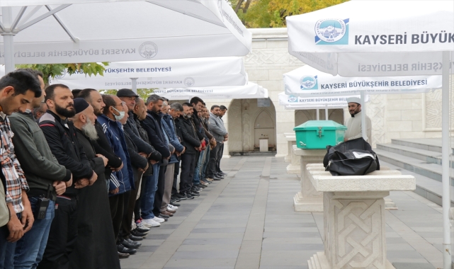 Kayseri'de trafik kazasında ölen gencin cenazesi toprağa verildi