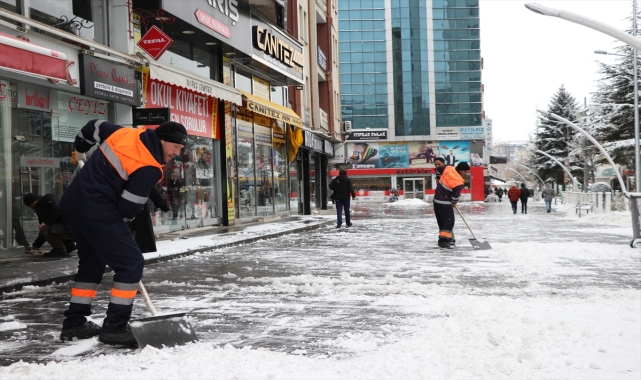 İç Anadolu'da kar yağışı etkili oluyor
