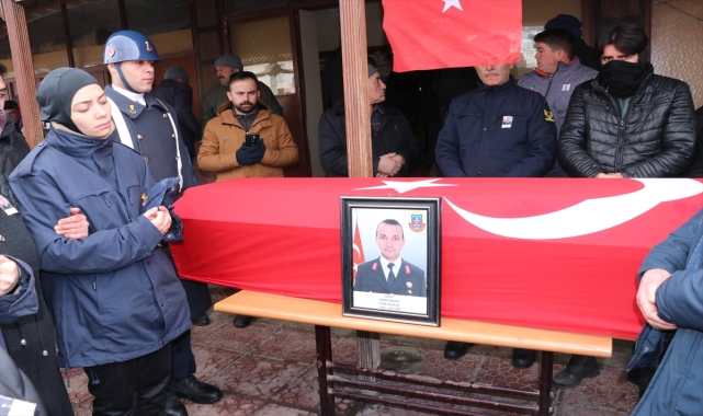 Depremlerde hayatını kaybeden 21 kişi Kayseri, Kırşehir, Kırıkkale, Niğde ve Yozgat'ta defnedildi