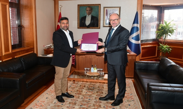 Eskişehir'de uluslararası öğrenciler depremzedeler için bağışta bulundu