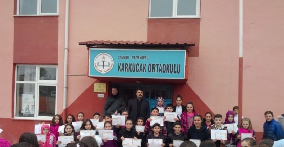 Vezirköprü'de Karkucak Ortaokulunda birincilik sevinci Var