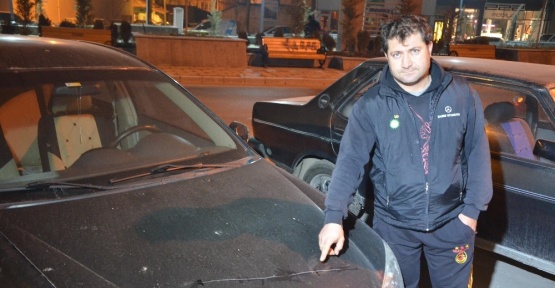 Kimliği belirsiz kişiler, 15 araca zarar verdi