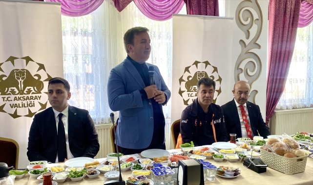 Aksaray Valisi Hamza Aydoğdu, AFAD gönüllüleriyle bir araya geldi