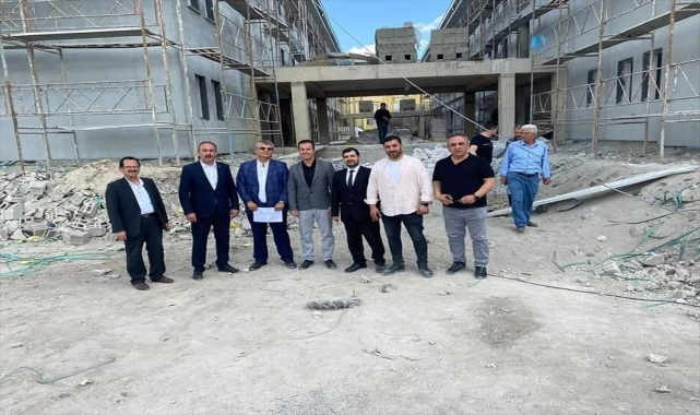 Tomarza'da hayırseverin yaptırdığı öğrenci yurdu inşaatı sürüyor