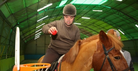 Atlı terapi şifa dağıtıyor