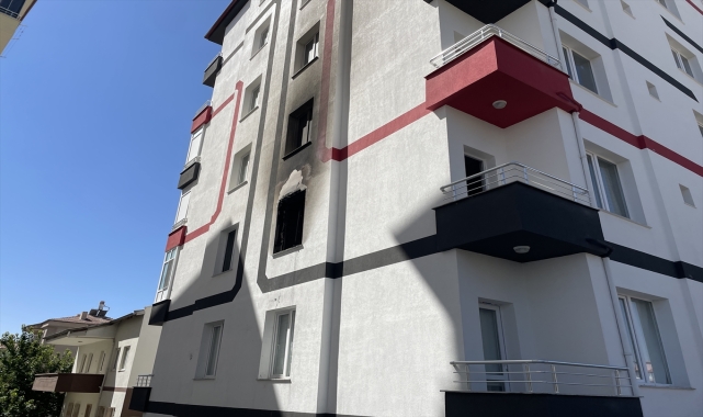 Niğde'de evde çıkan yangında dumandan etkilenen kişi tedavi altına alındı