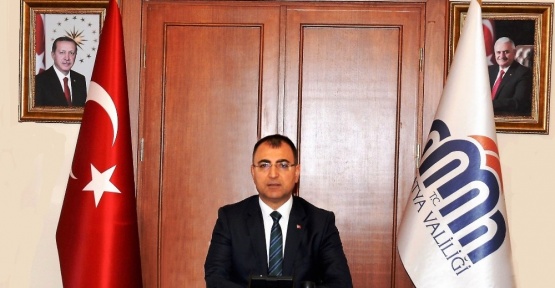 Vali Toprak Muhtarlarla istişare toplantısı yaptı