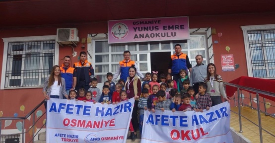 Anaokulu öğrencilerine deprem tatbikatı yapıldı