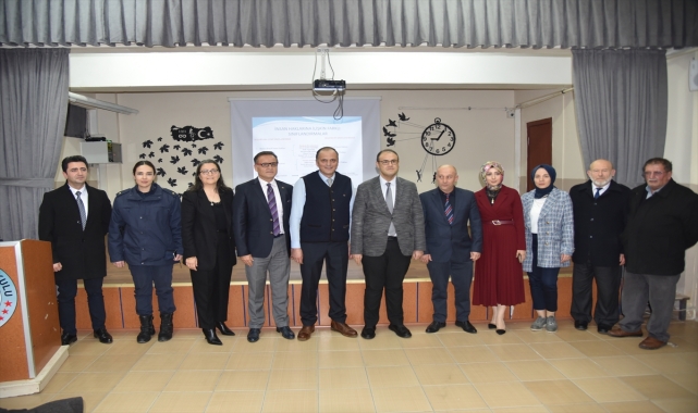 Bahṣılı'da insan hakları konferansı verildi