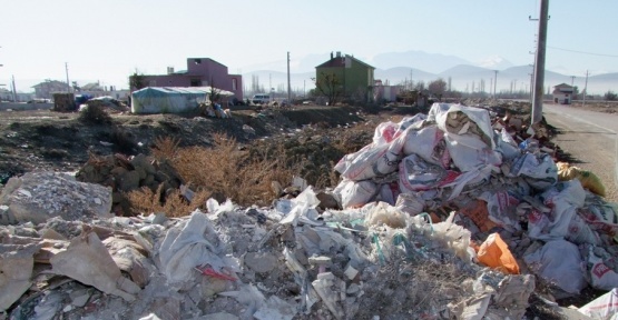 Korkuteli Belediyesi’nden kaçak moloz uyarısı