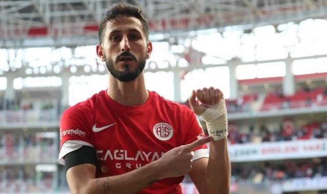 Antalyasporlu Futbolcu Sagiv Jehezkel'den İsrail'e Destek: Skandal Gol Sevinci Tepki Çekti, Gözaltına Alındı