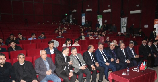 ’Hocalı soykırımı’ konulu konferans ve fotograf sergisi düzenlendi