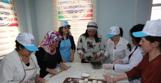 Amerikalı Horn ve Meksikalı Judith Kayseri Kayseri Mutfağını Öğreniyor