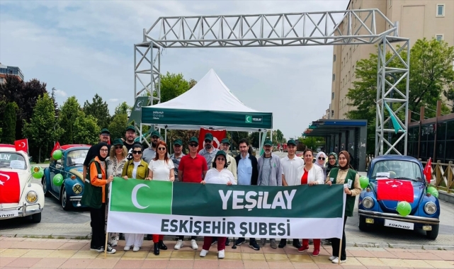 Yeşilay Eskişehir Şubesi konvoy düzenledi