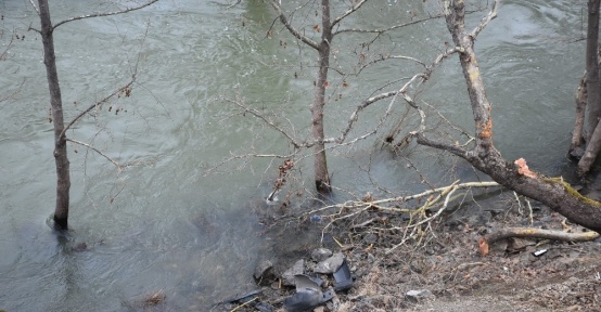 Ekipler derede kaybolan Uğur için seferber oldu