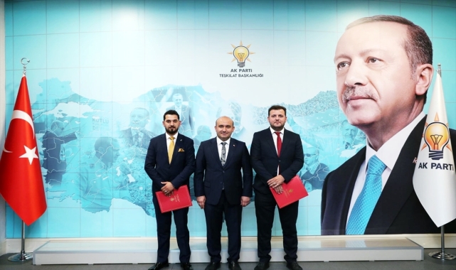 AK Parti Eskişehir'de iki ilçenin başkanları belli oldu
