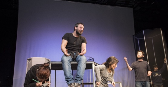 Tiyatro Anadolu “Kundakçı” ile mart ayında seyircisiyle buluşacak