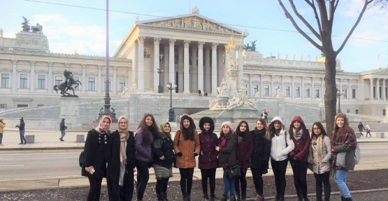 Lise öğrencileri Viyana’dan döndü