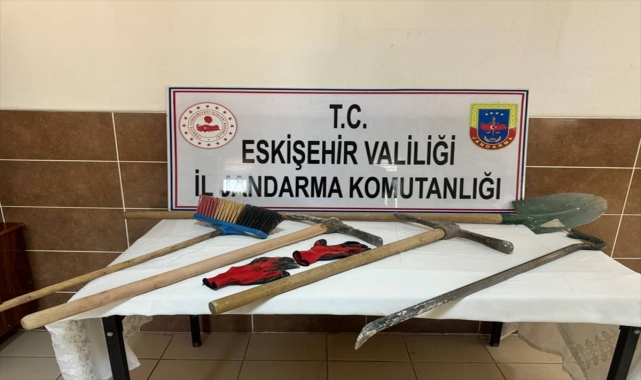 Eskişehir'de kaçak kazı yapan 6 kişi yakalandı
