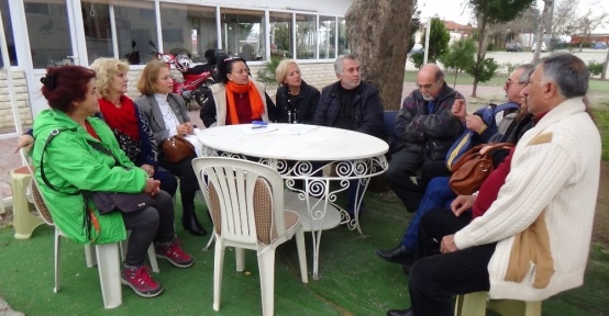 Edremitli hayvanseverlerden 15 kedinin ölmesine tepki