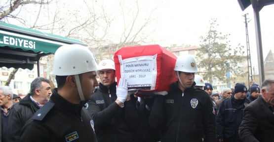 Trafik Kazasında Ölen Polis Memuru Toprağa Verildi