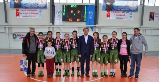 Simav’da yapılan basketbol şöleni sona erdi