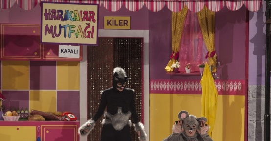 Döşemealtı’nda ilk çocuk oyunu sahnelendi