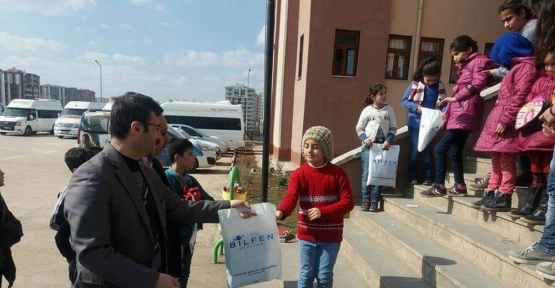 Suriyeli çocuklara anlamlı destek