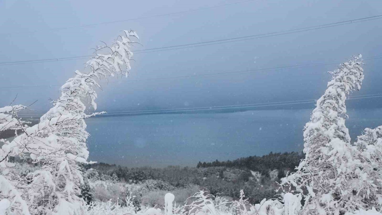 Kar Yağışı Sapanca Gölü’ne Bereket Oldu: Gölde Seviye 7 Santimetre Yükseldi