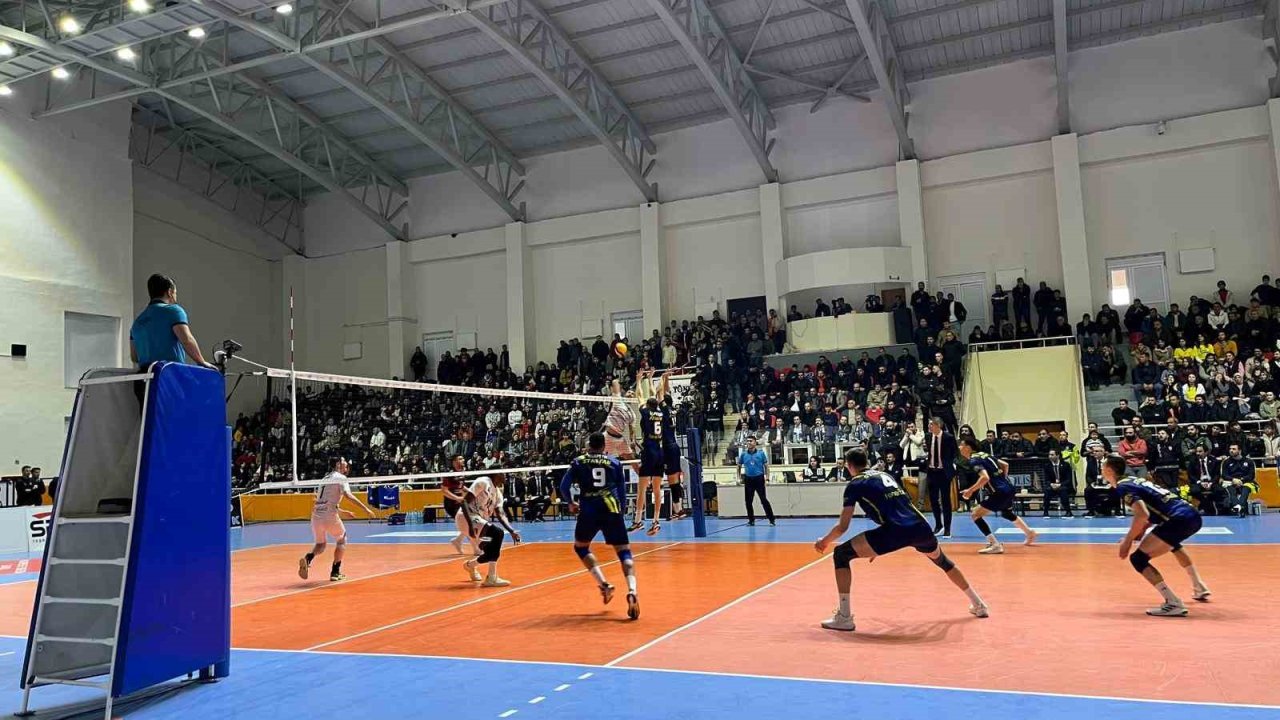 Efeler Ligi: Türşad: 0 - Fenerbahçe: 3