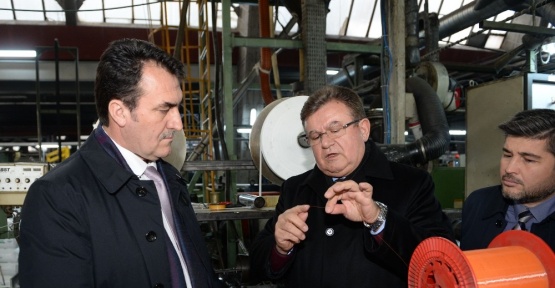 Dündar’dan kablo devine ziyaret