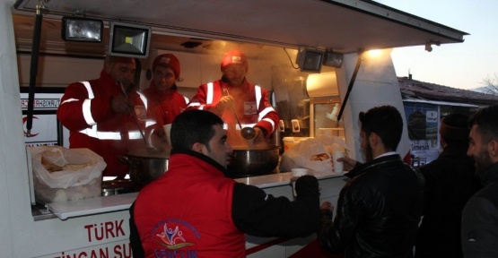 Gençler sabah namazında buluşuyor