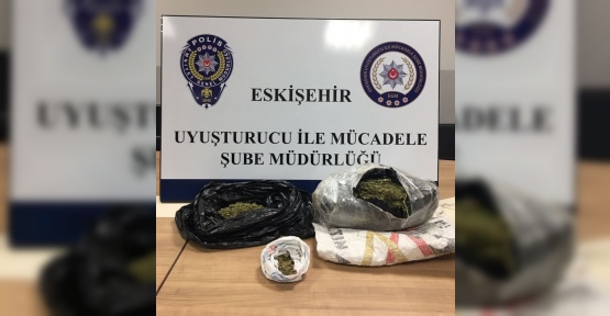 Polisi görünce yan yola sapan tırda esrar ele geçirildi