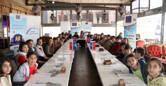 Mersin AB Bilgi Merkezi, çocuklara haklarını anlattı