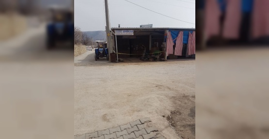 Çaldıkları aracın benzini bitince aracı bırakıp kaçtılar