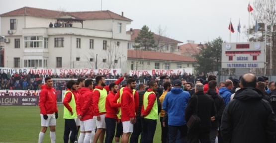 Yeşil sahalara yakışmayan görüntüler