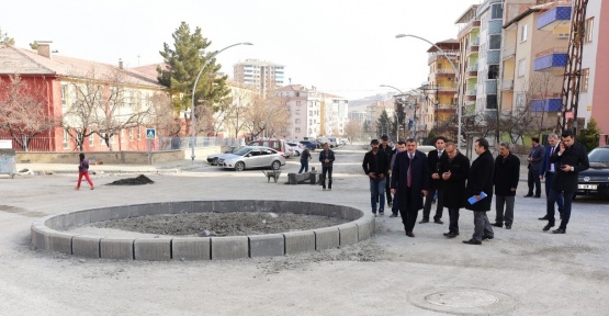 Başkan Gürkan, kaldırım çalışmalarını incelemede bulundu