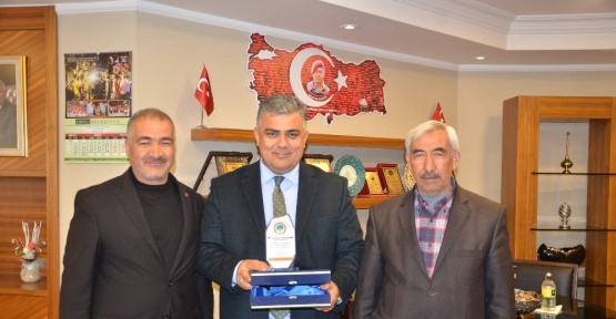Muhtarlardan Başkan Özgüven’e teşekkür ziyareti