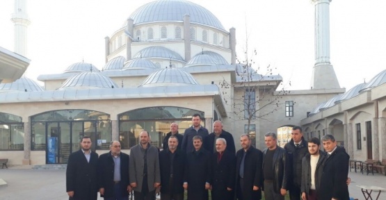 Başkan Alemdar cami cemaatine misafir oldu
