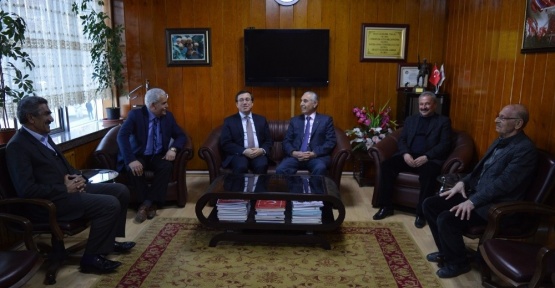 Rektör Kızılay’dan esnaf kuruluşlarına ziyaret