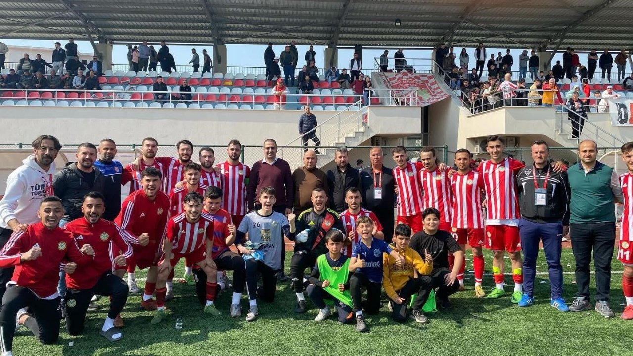 İlçe Takımının Hiçbir Maçını Kaçırmıyor