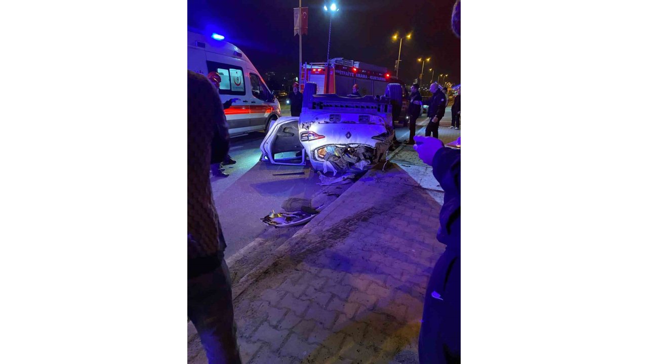 Karadeniz Ereğli’de Otomobil Takla Attı, 5 Kişi Yaralandı