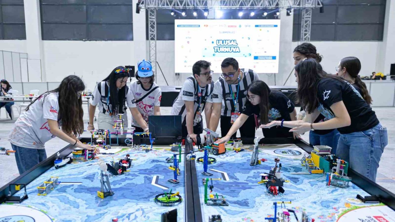 Türkiye’nin Bilim Kahramanları Fuar İzmir’de Yarıştı